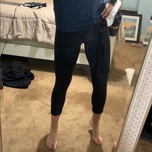 Black camo lululemon crops